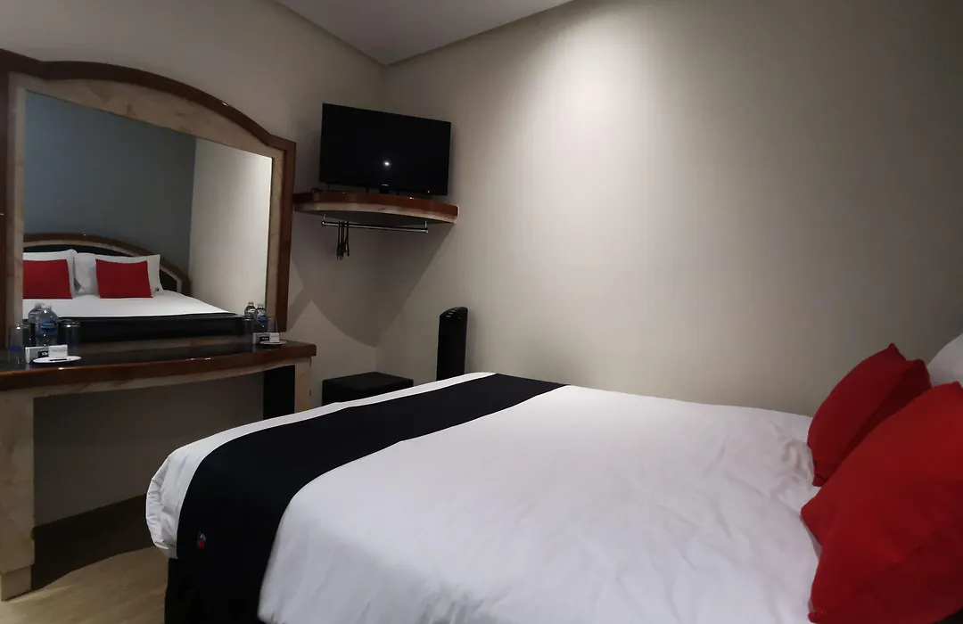 Hotel Monarca-1